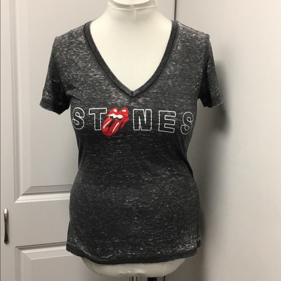 the Rolling Stones Tops - The Rolling Stones - "No Filter Tour/2019" V Neck Graphic Tee, Grey, size XXL
